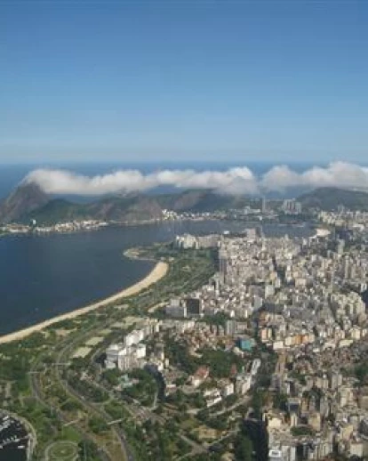 Foster Partners与英国总理一起访问巴西