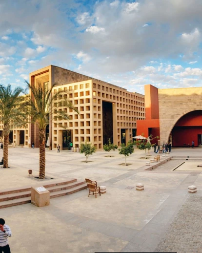 开罗美国大学总体规划与实施
