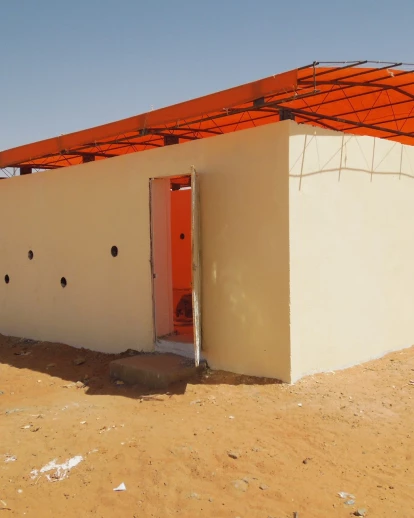 姆贝拉难民营的60个沙袋教室